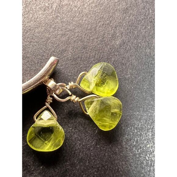 NEW peridot sterling silver crescent hoop earrings - Picture 6 of 16